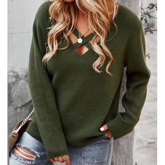 Green Cut Out Crisscross Strappy V Neck Sweater - Picture 2 of 5
